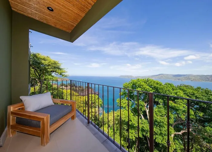 360 Splendor 309-ocean View Residence-breakfast Included!